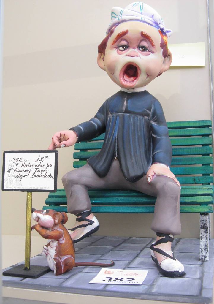 Totfalles: Plaza del Historiador José Mª Giménez Fayos